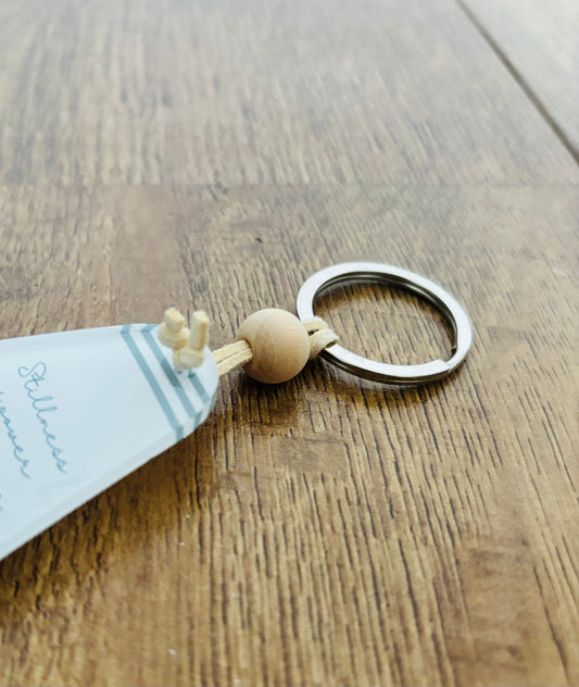 Stillness Is Power in Disguise Keyring – Retro Motel Style Boho Keychain with Stacking Stones Design, Mindfulness Gift for Free Spirits