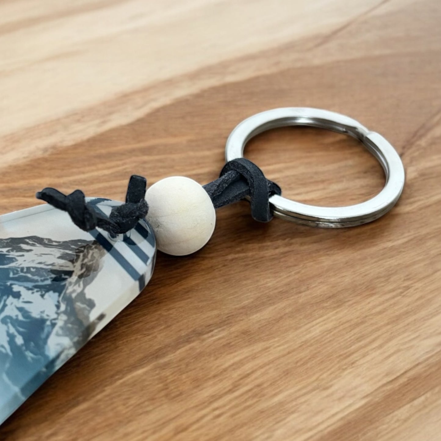 Nature Sets the Pace Keyring – Retro Motel Style Boho Keychain with Watercolour Mountain Design, Gift for Outdoor & Adventure Lovers