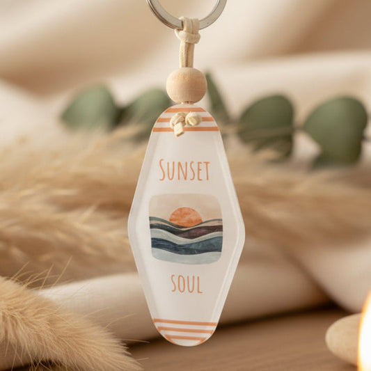 Sunset Soul Keyring – Retro Motel Style Boho Keychain with Sunset & Layered Ocean Design, Gift for Free Spirits & Beach Lovers